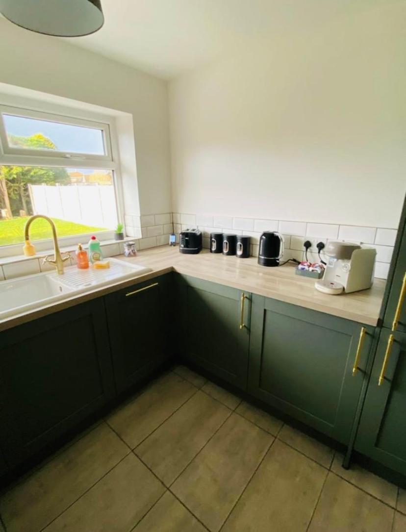 The Beautiful Bungalow Amazing Location For Chester & Zoo Wervin Экстерьер фото